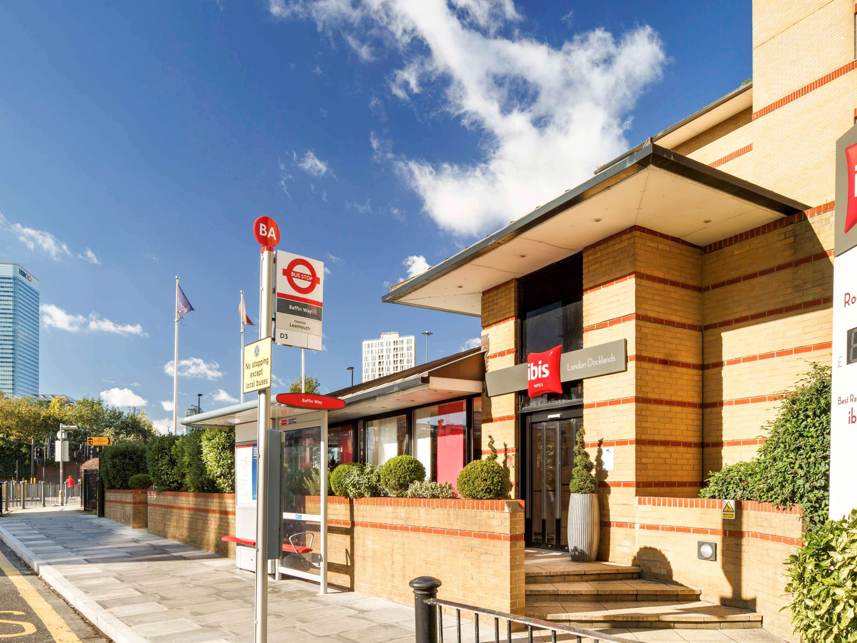 Ibis London Docklands Canary Wharf Exterior photo