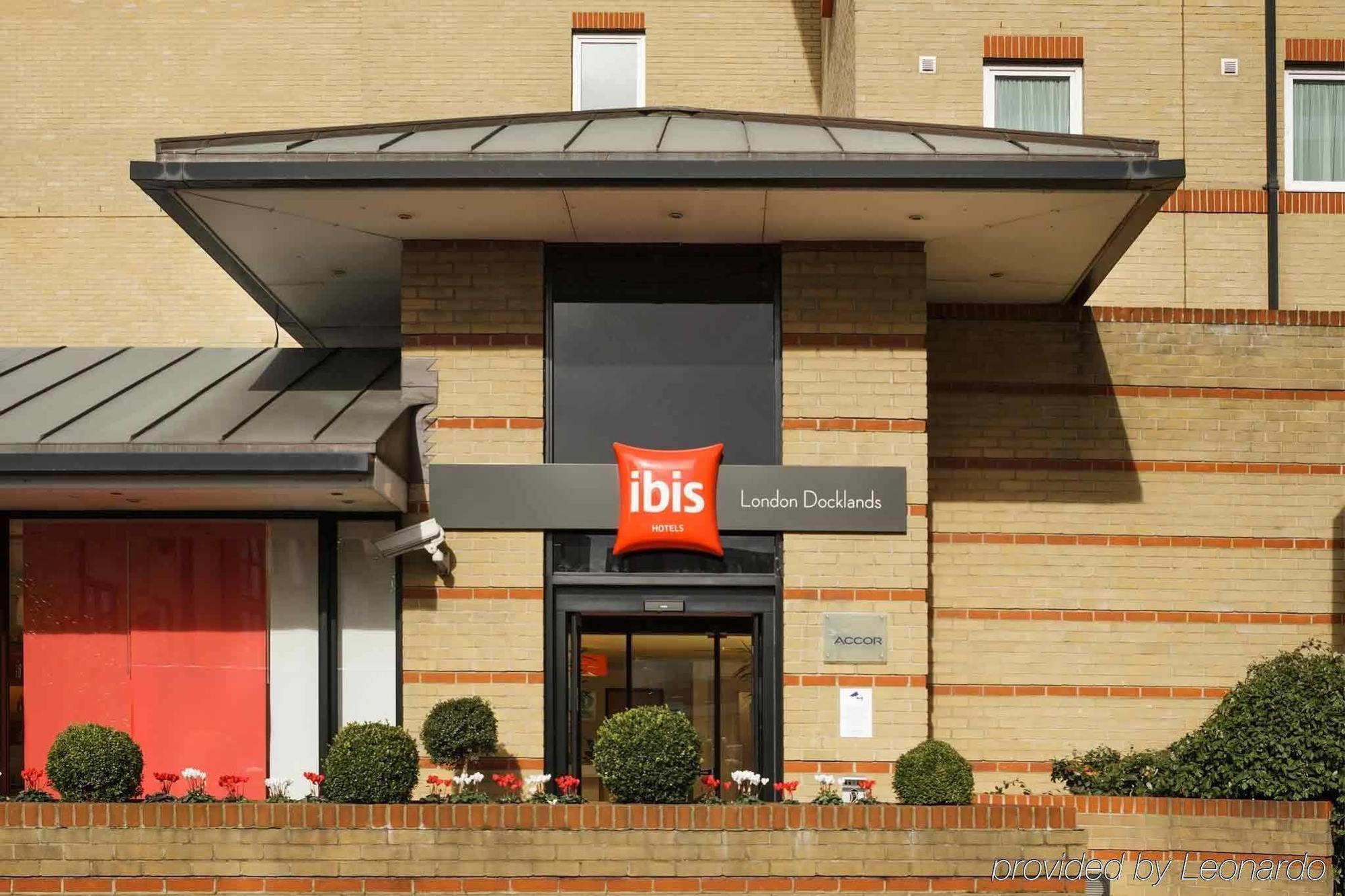Ibis London Docklands Canary Wharf Exterior photo